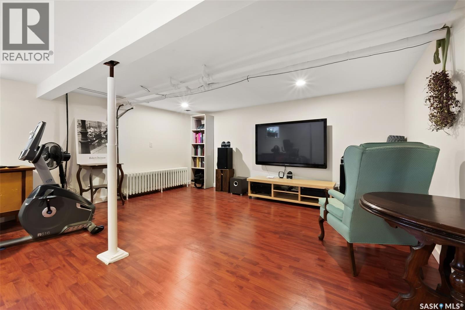 2912 Mccallum Avenue, Regina, SK - Indoor Photo Showing Gym Room