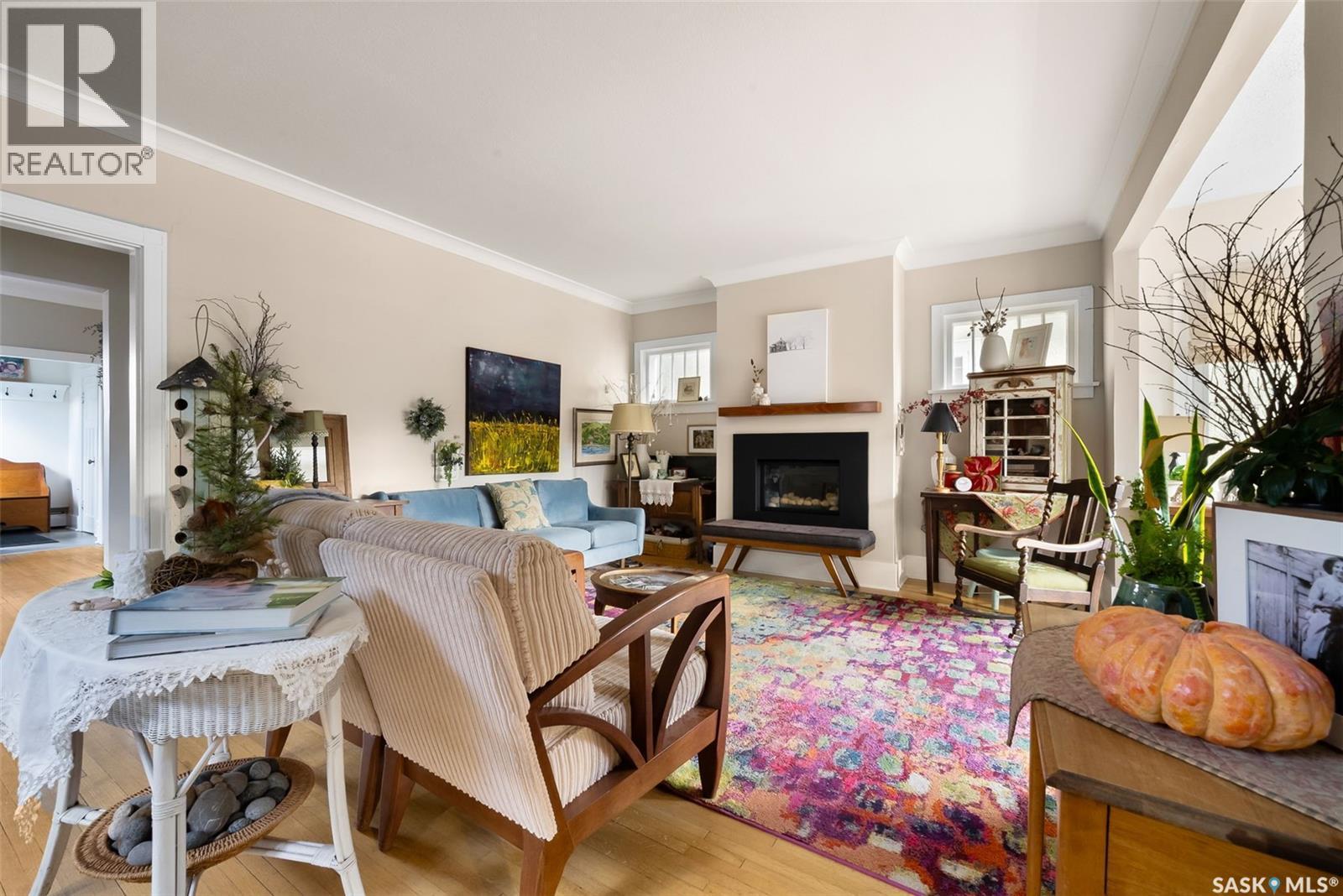 2912 Mccallum Avenue, Regina, SK - Indoor Photo Showing Living Room With Fireplace