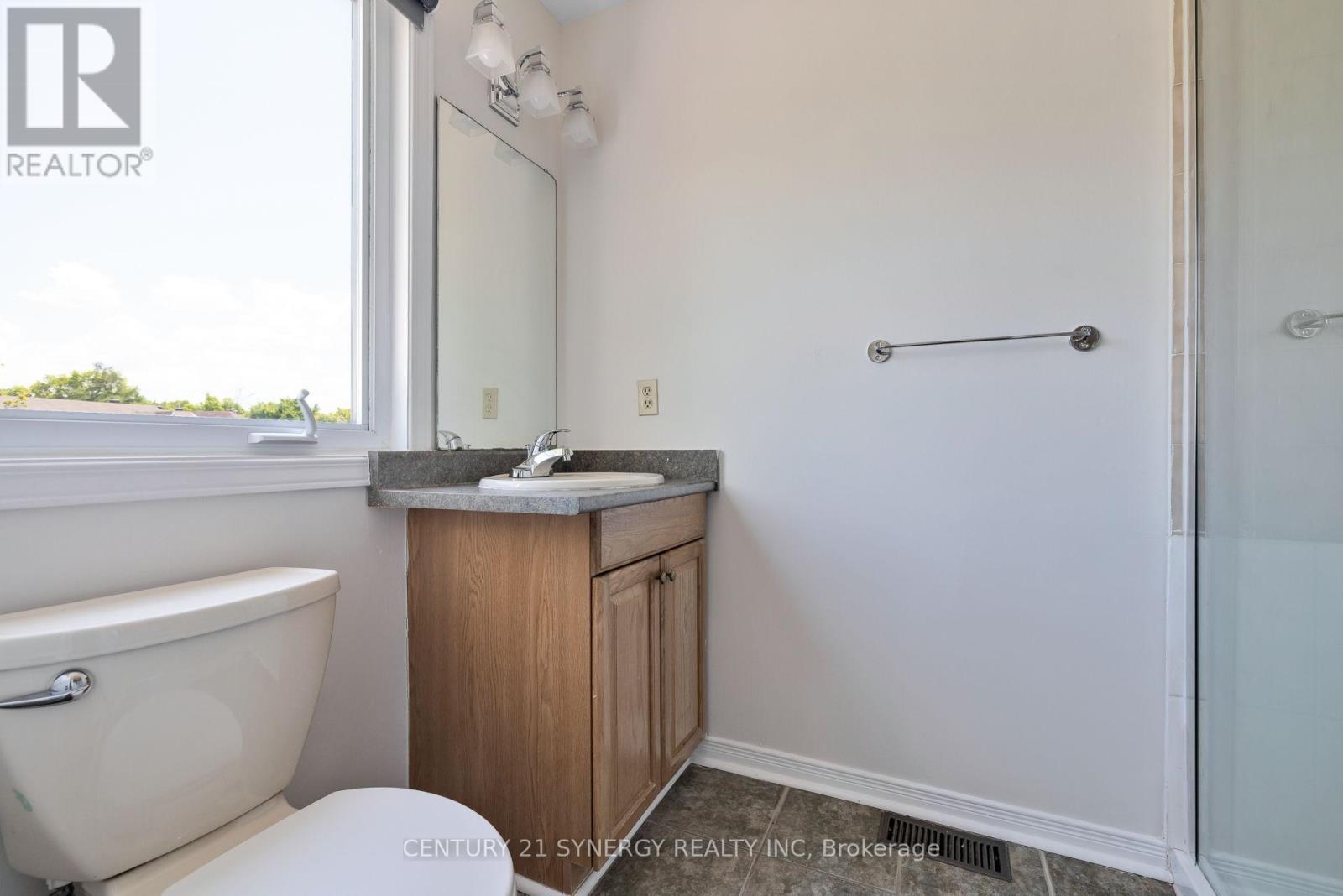 861 Karsh Drive, Ottawa, ON - Indoor Photo Showing Bathroom