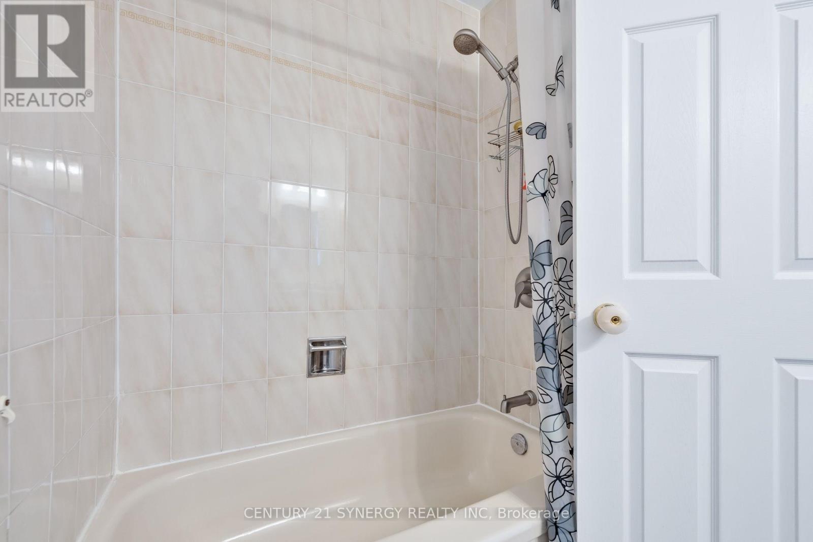 861 Karsh Drive, Ottawa, ON - Indoor Photo Showing Bathroom