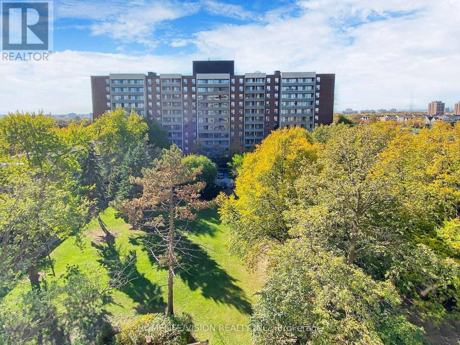 713 - 9 Four Winds Drive, Toronto, ON - Outdoor With View