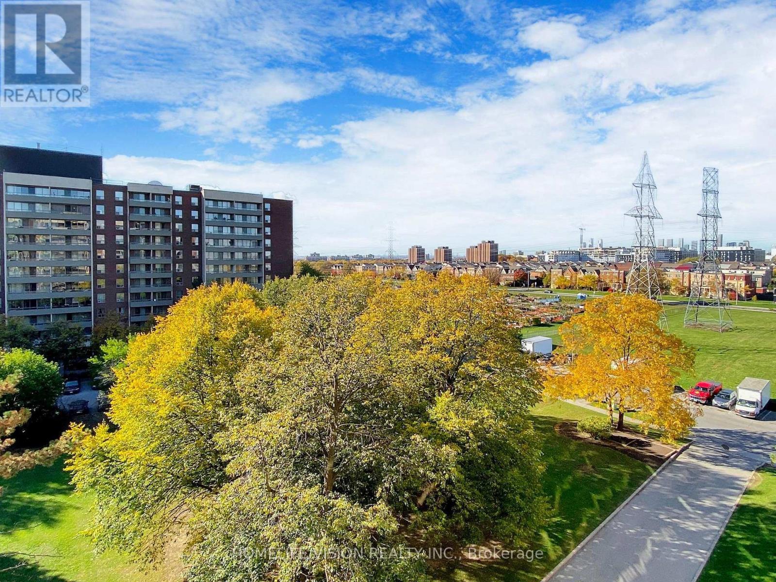 713 - 9 Four Winds Drive, Toronto, ON - Outdoor With View