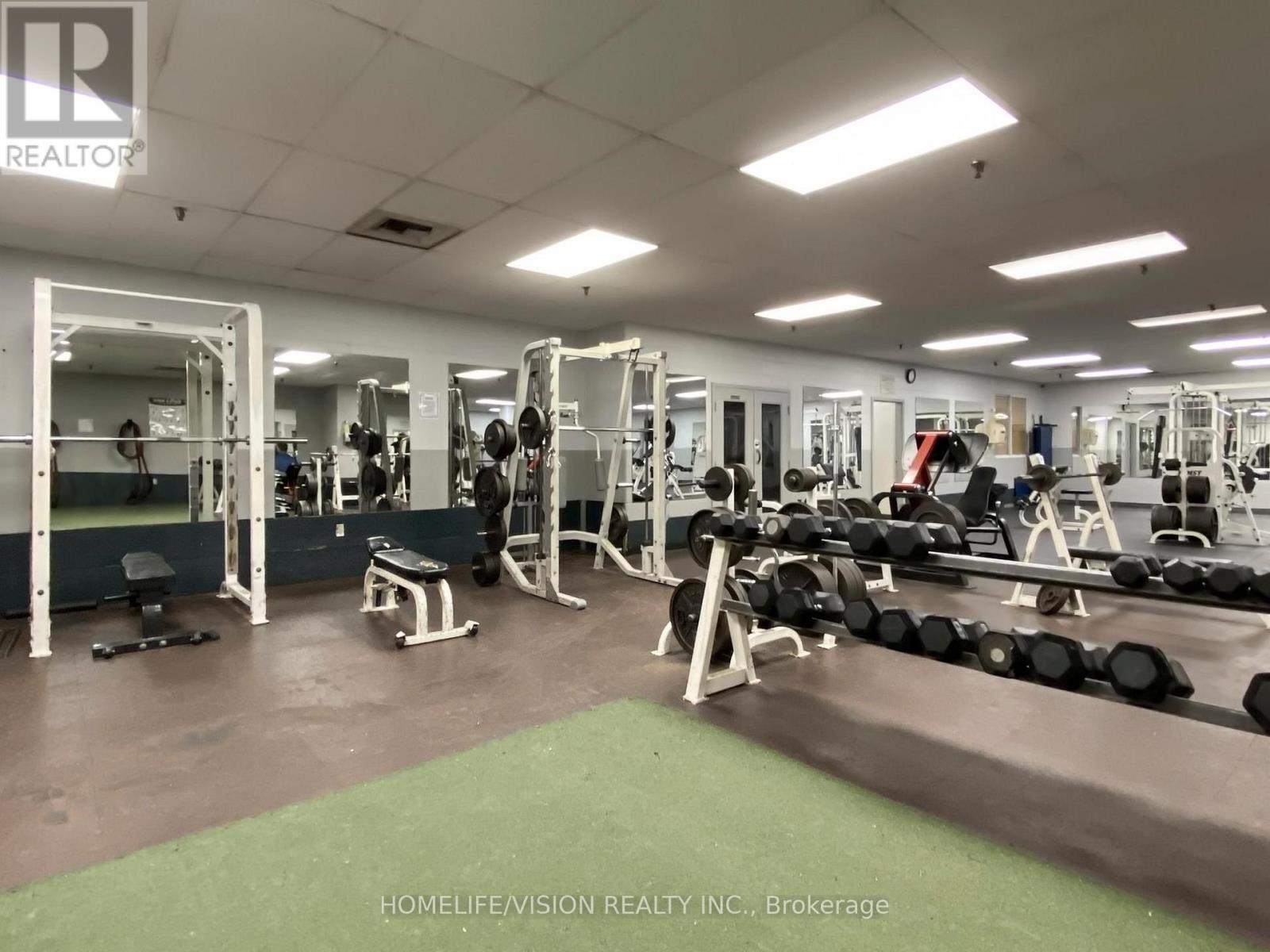 713 - 9 Four Winds Drive, Toronto, ON - Indoor Photo Showing Gym Room
