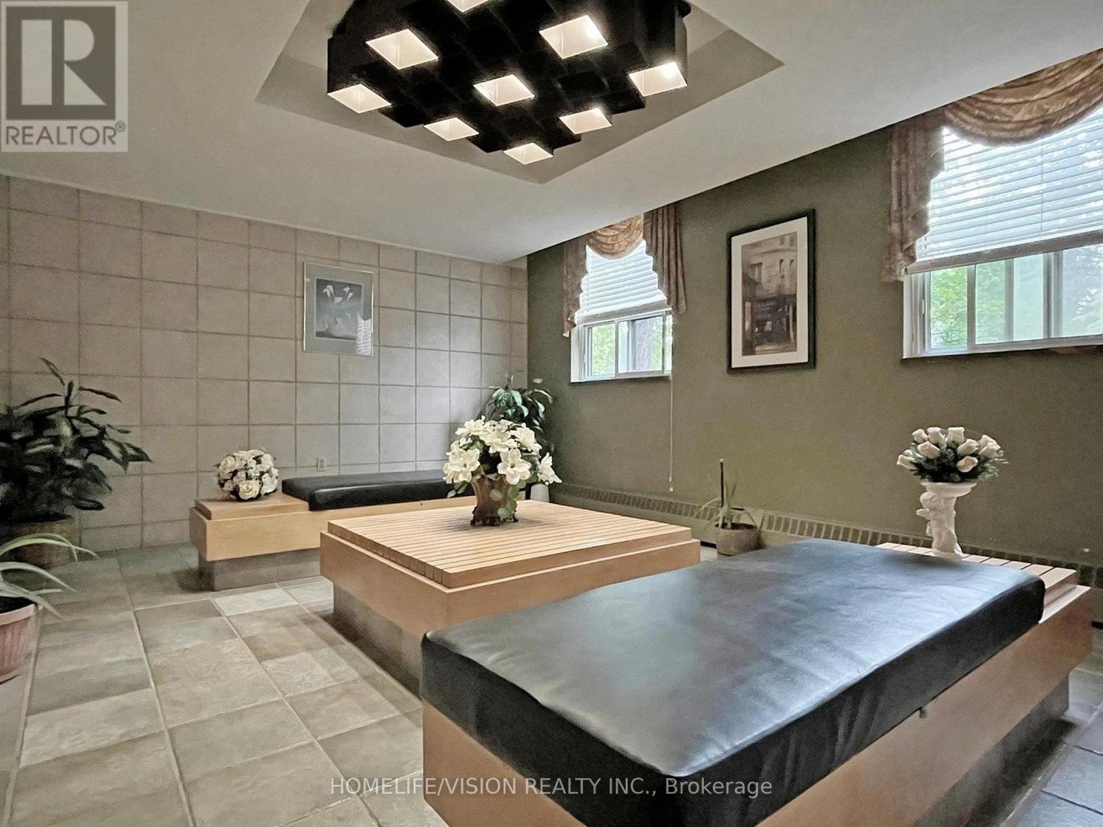 713 - 9 Four Winds Drive, Toronto, ON - Indoor