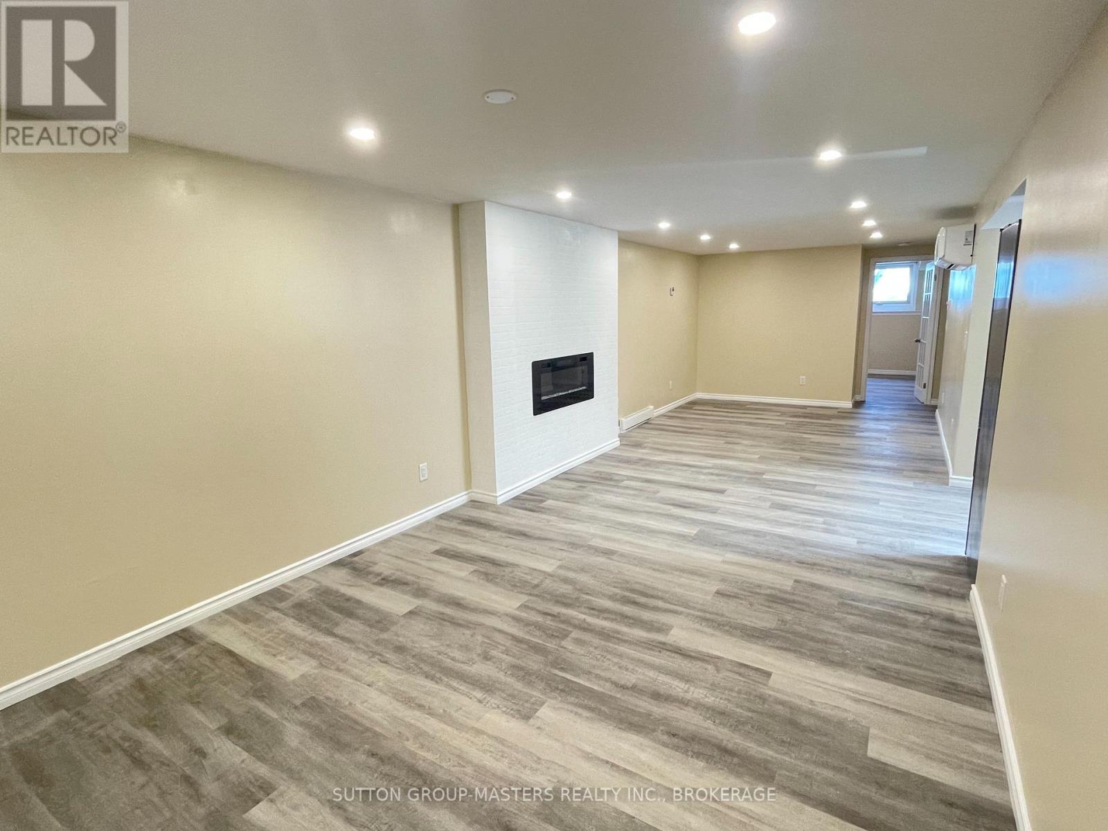 2 - 248 Mclellan Court, Kingston (East Gardiners Rd), ON - Indoor