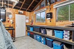 Detached shop w/insulated walls and epoxied floor -