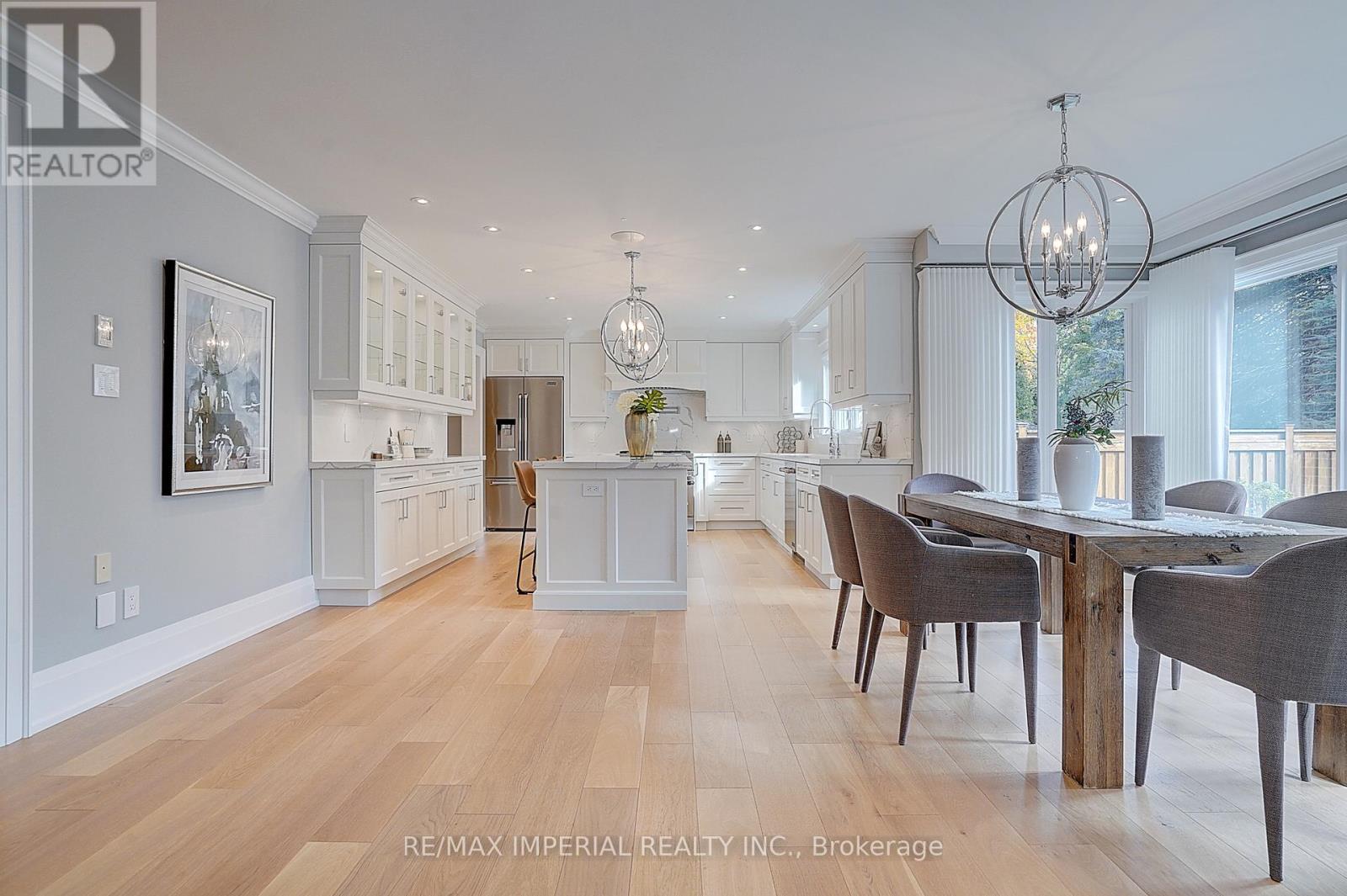 1832 Pine Siskin Court, Mississauga, ON - Indoor Photo Showing Dining Room