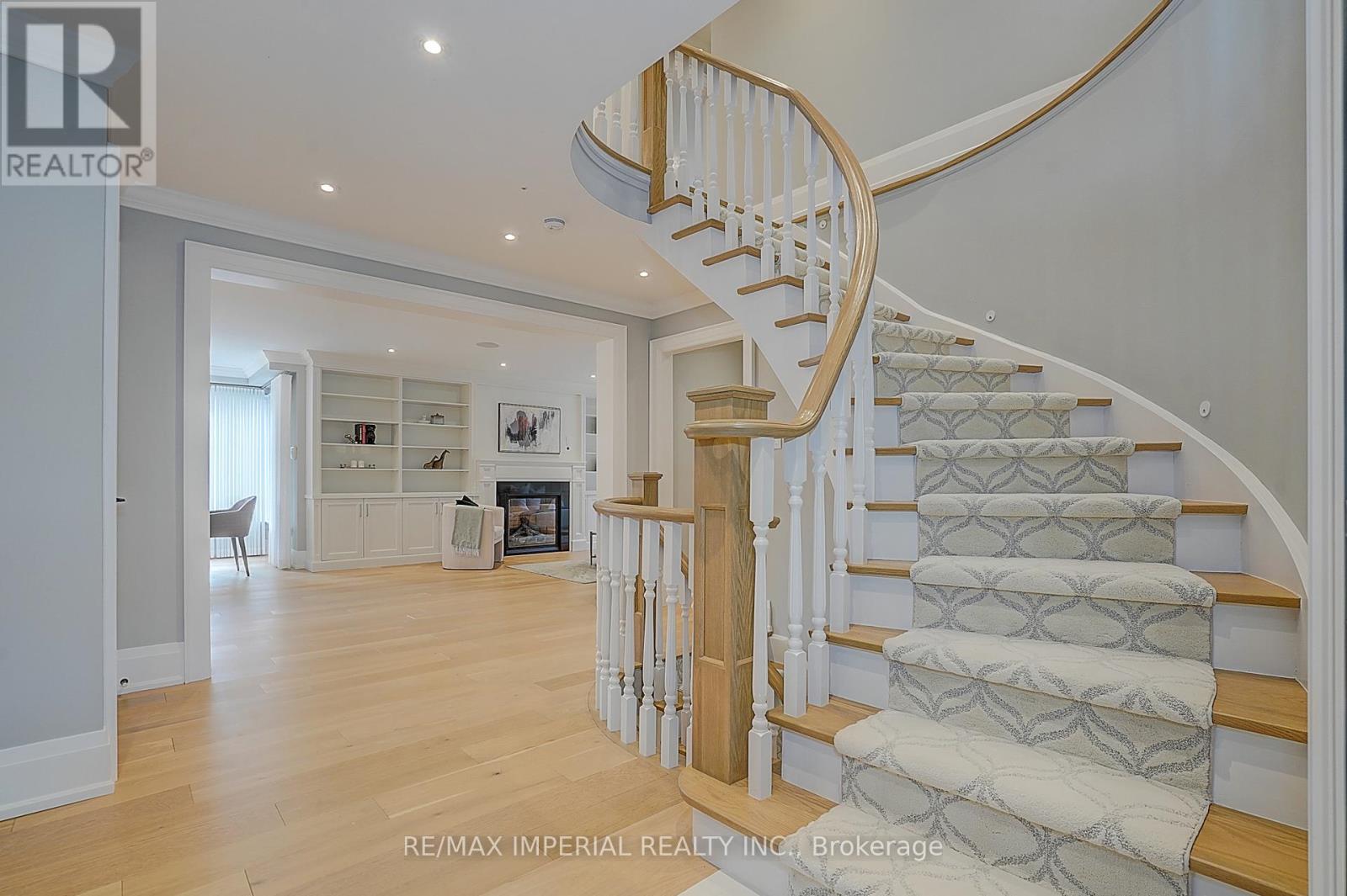 1832 Pine Siskin Court, Mississauga, ON - Indoor Photo Showing Other Room With Fireplace
