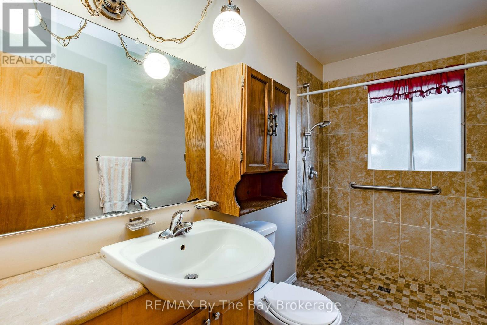 Bath - 57 Tall Pines Drive, Tiny, ON - Indoor Photo Showing Bathroom