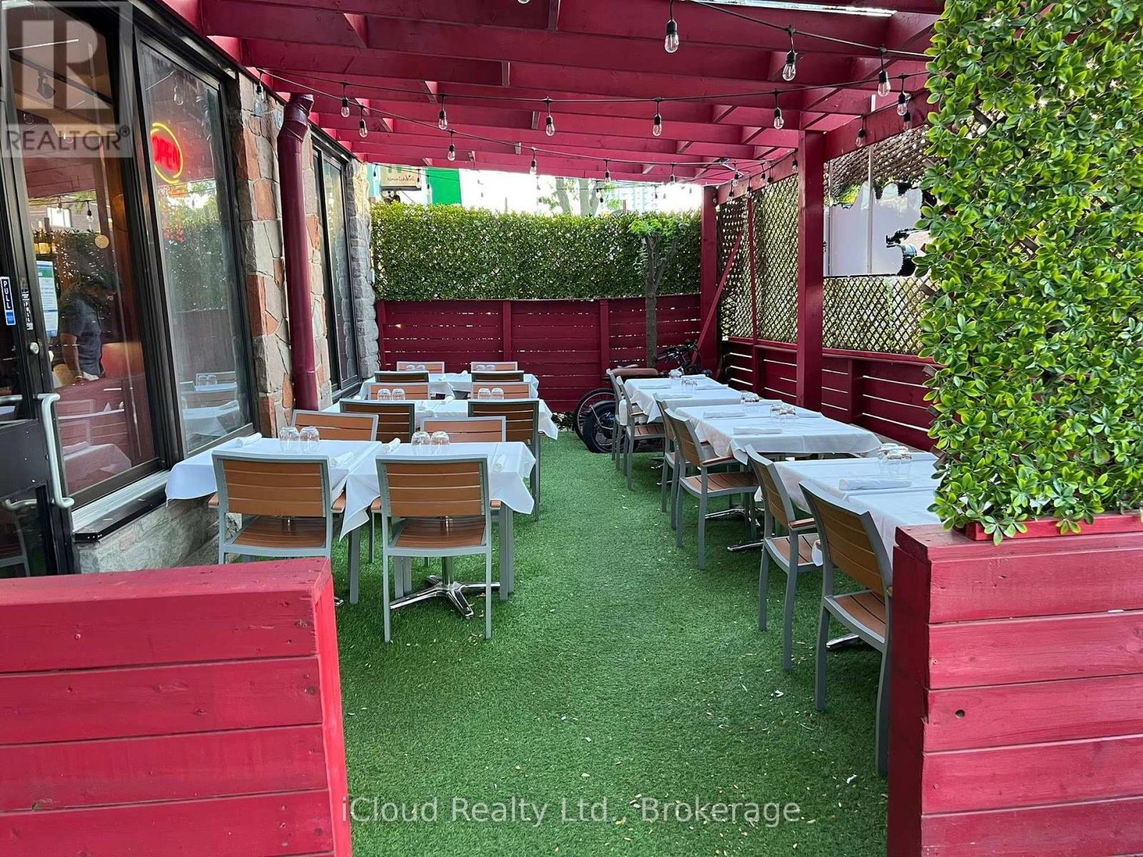 231 Lakeshore Road E, Mississauga, ON