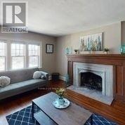 2 - 470 Oriole Parkway, Toronto, ON - Indoor Photo Showing Living Room With Fireplace