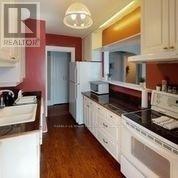 2 - 470 Oriole Parkway, Toronto, ON - Indoor Photo Showing Kitchen