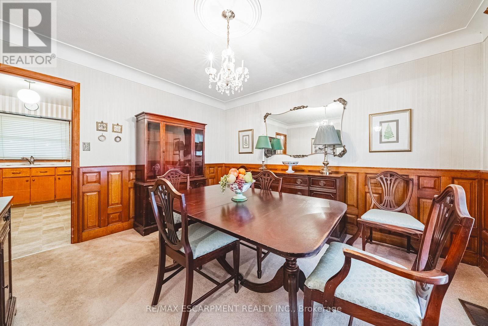 646 Alder Street W, Haldimand, ON - Indoor Photo Showing Dining Room