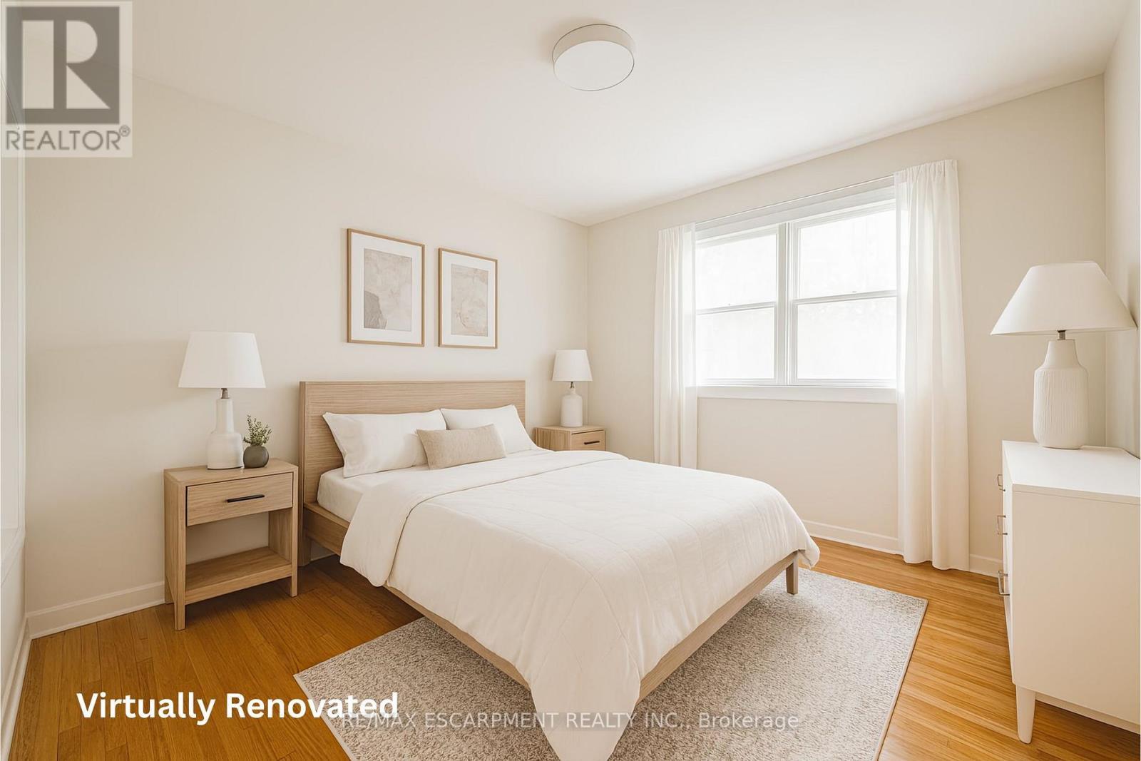 646 Alder Street W, Haldimand, ON - Indoor Photo Showing Bedroom