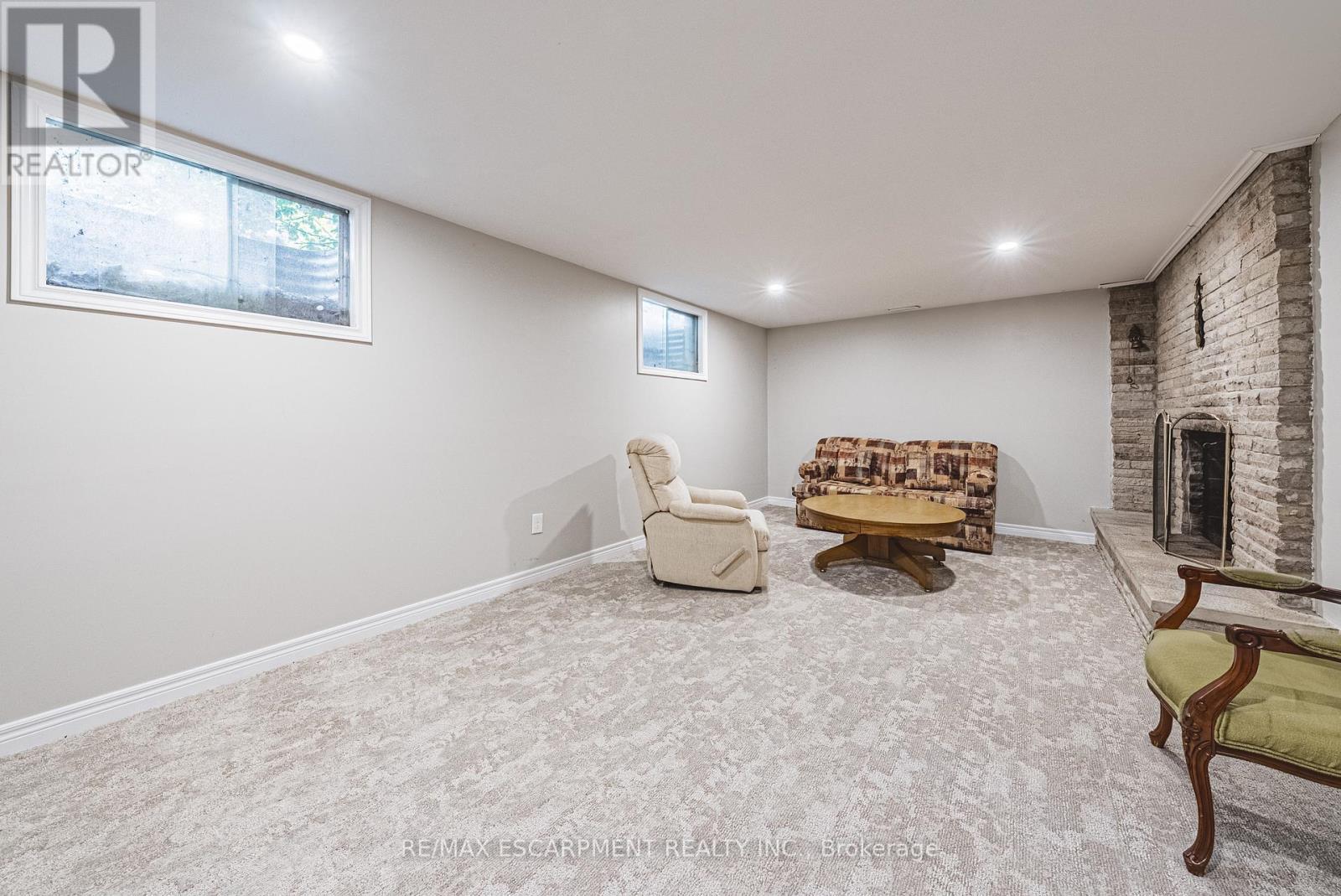 646 Alder Street W, Haldimand, ON - Indoor Photo Showing Basement