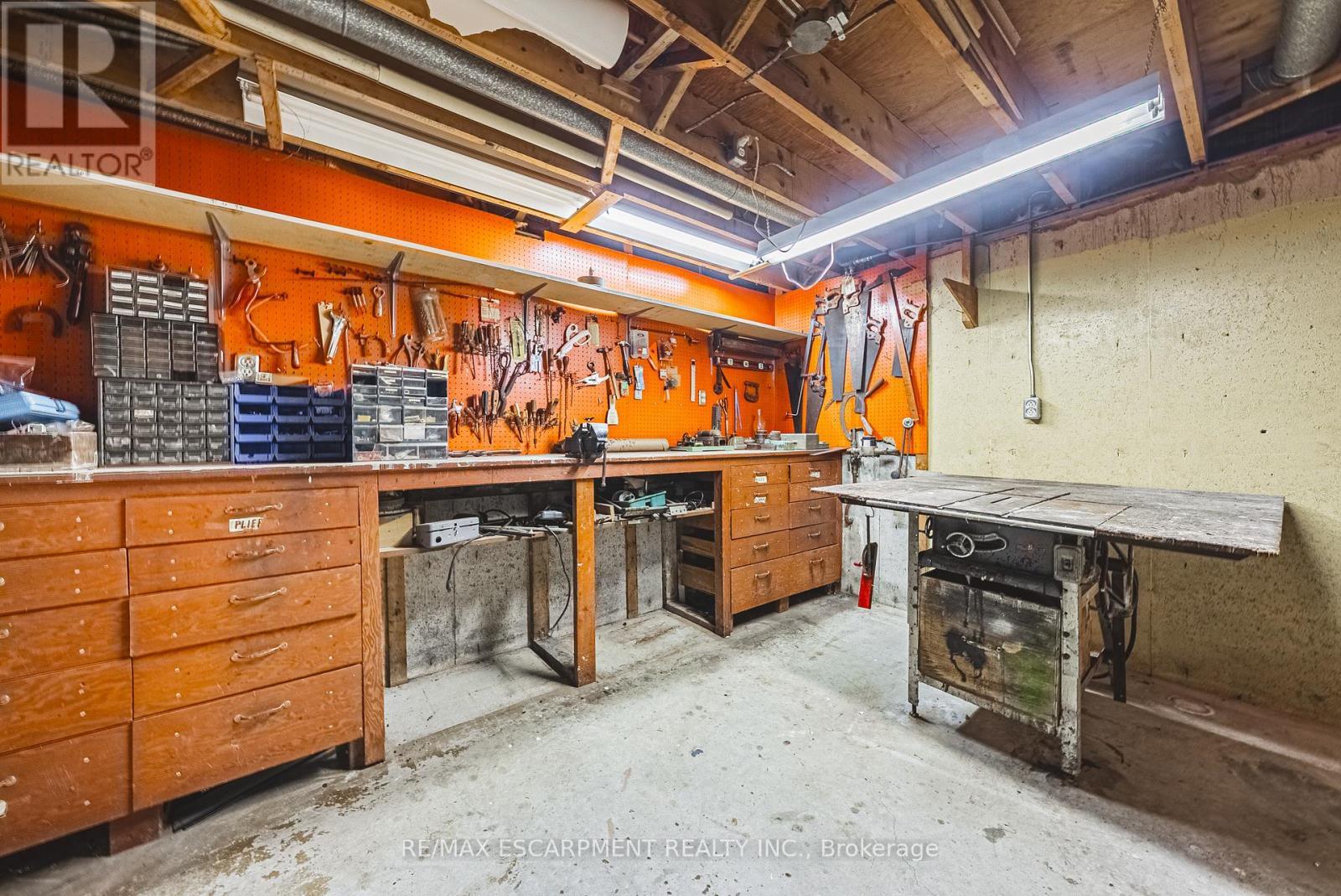 646 Alder Street W, Haldimand, ON - Indoor Photo Showing Basement