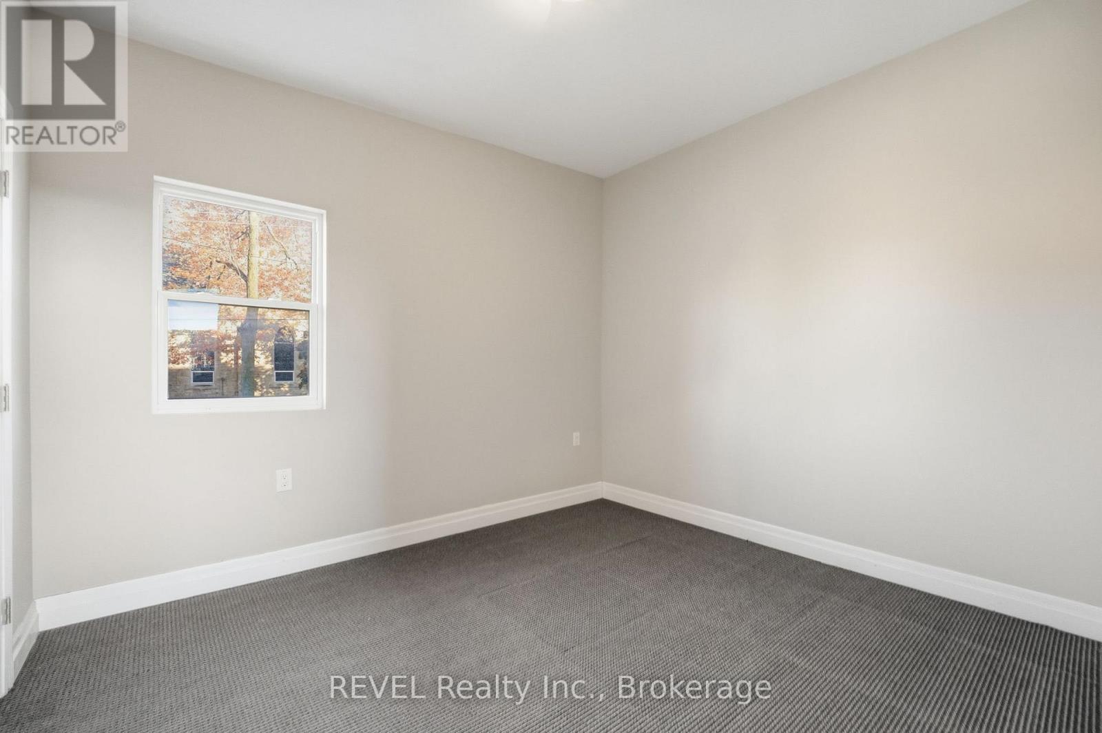 7 - 18 Clairmont Street, Thorold (Thorold Downtown), ON