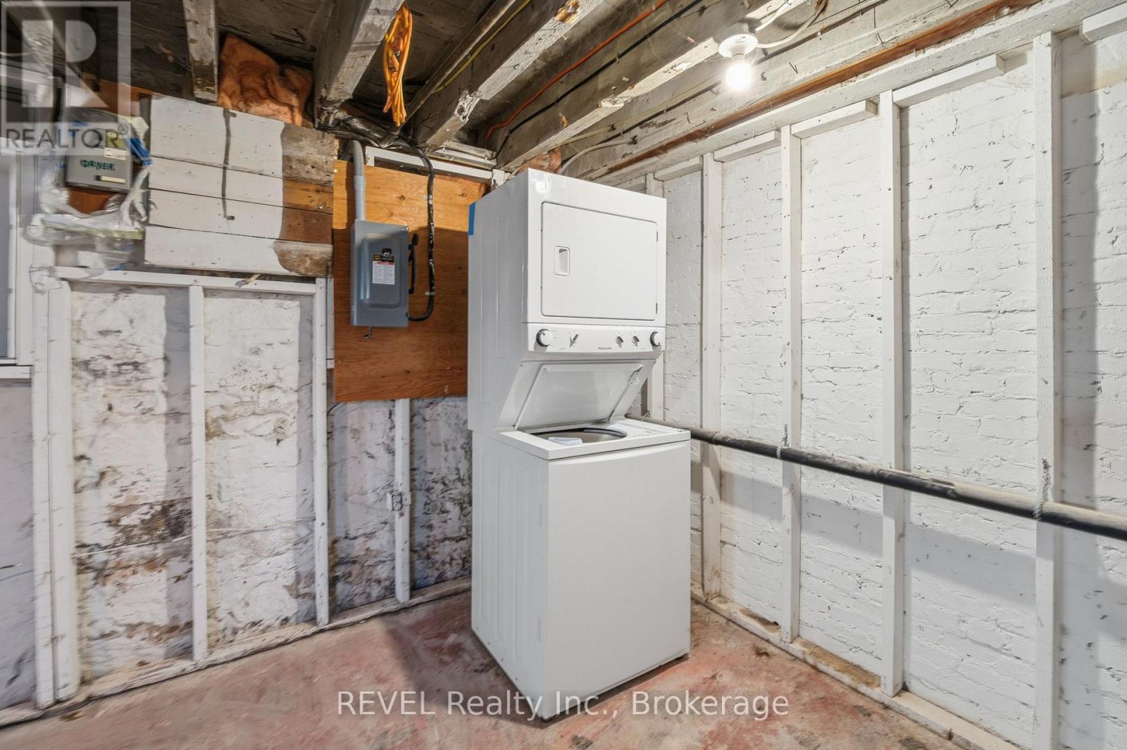 7 - 18 Clairmont Street, Thorold (Thorold Downtown), ON