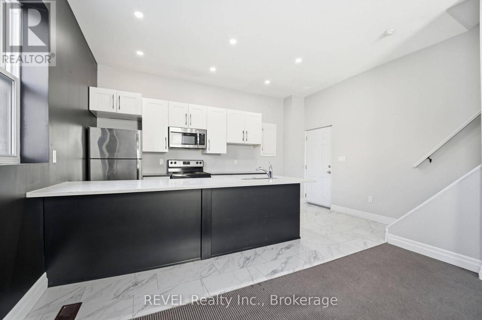 7 - 18 Clairmont Street, Thorold (Thorold Downtown), ON