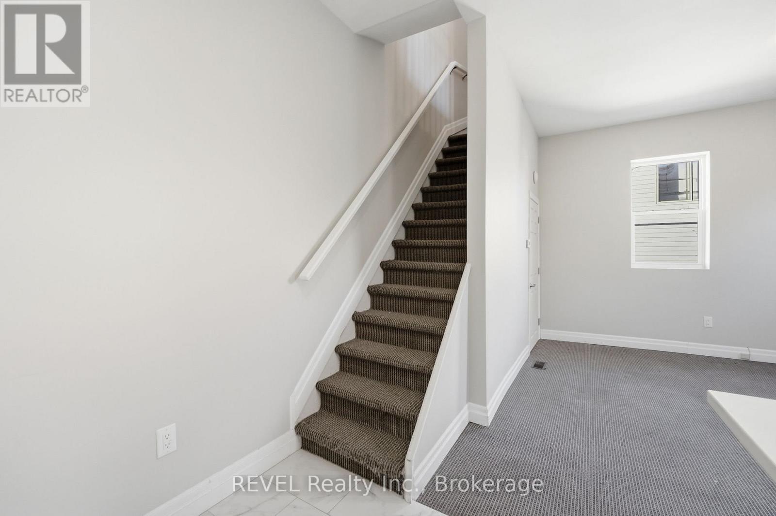 7 - 18 Clairmont Street, Thorold (Thorold Downtown), ON