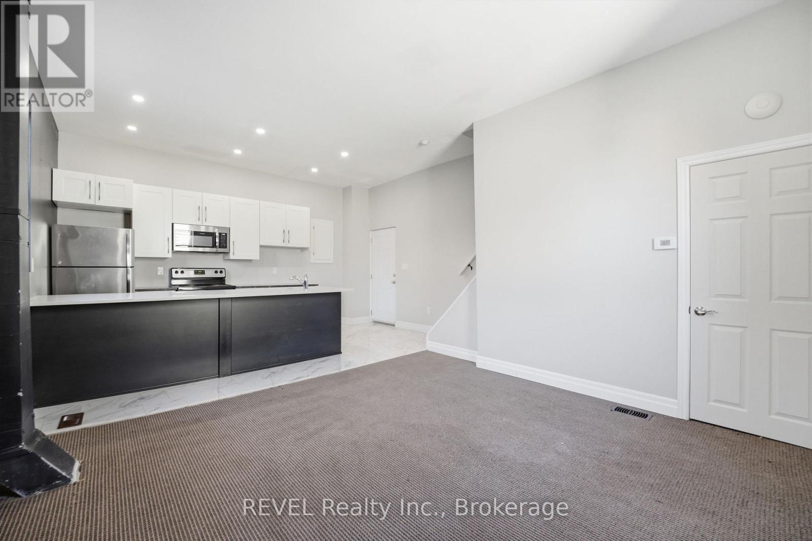 7 - 18 Clairmont Street, Thorold (Thorold Downtown), ON