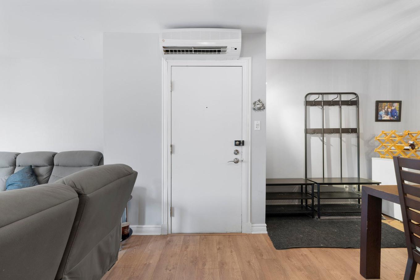 Hall d'entrée/Vestibule - 302-1905 Boul. Du Tricentenaire, Montréal (Rivière-Des-Prairies/Pointe-Aux-Trembles), QC - Indoor