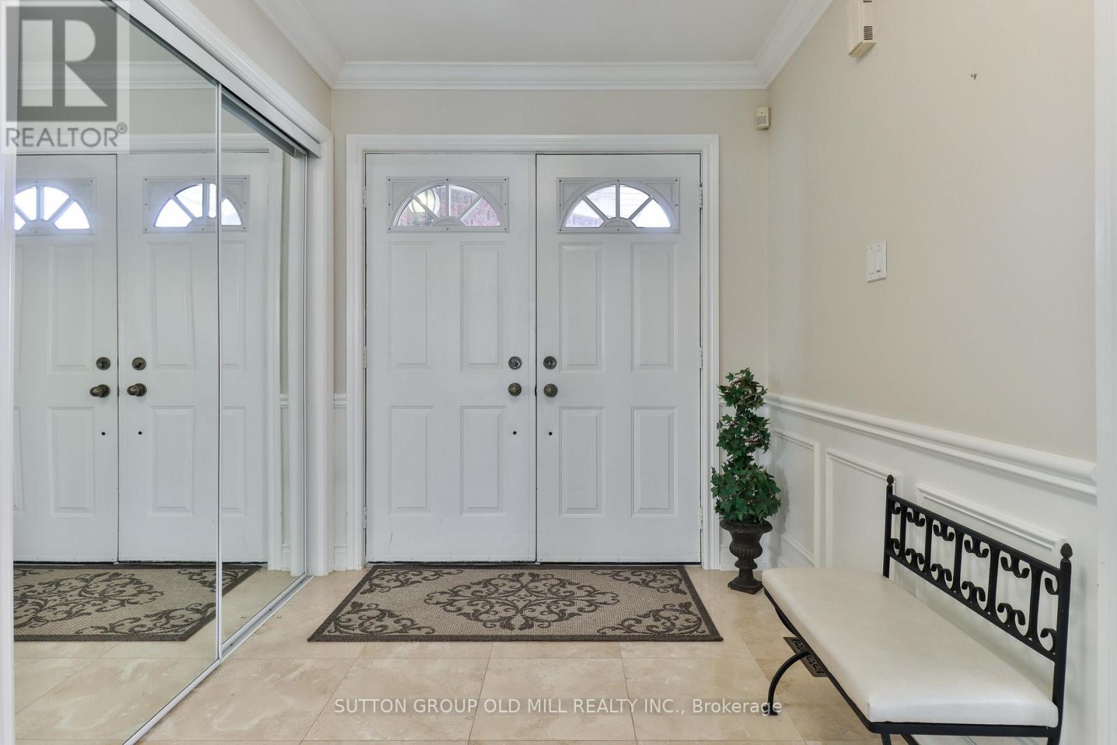 6835 Forest Park Drive, Mississauga, ON - Indoor Photo Showing Other Room