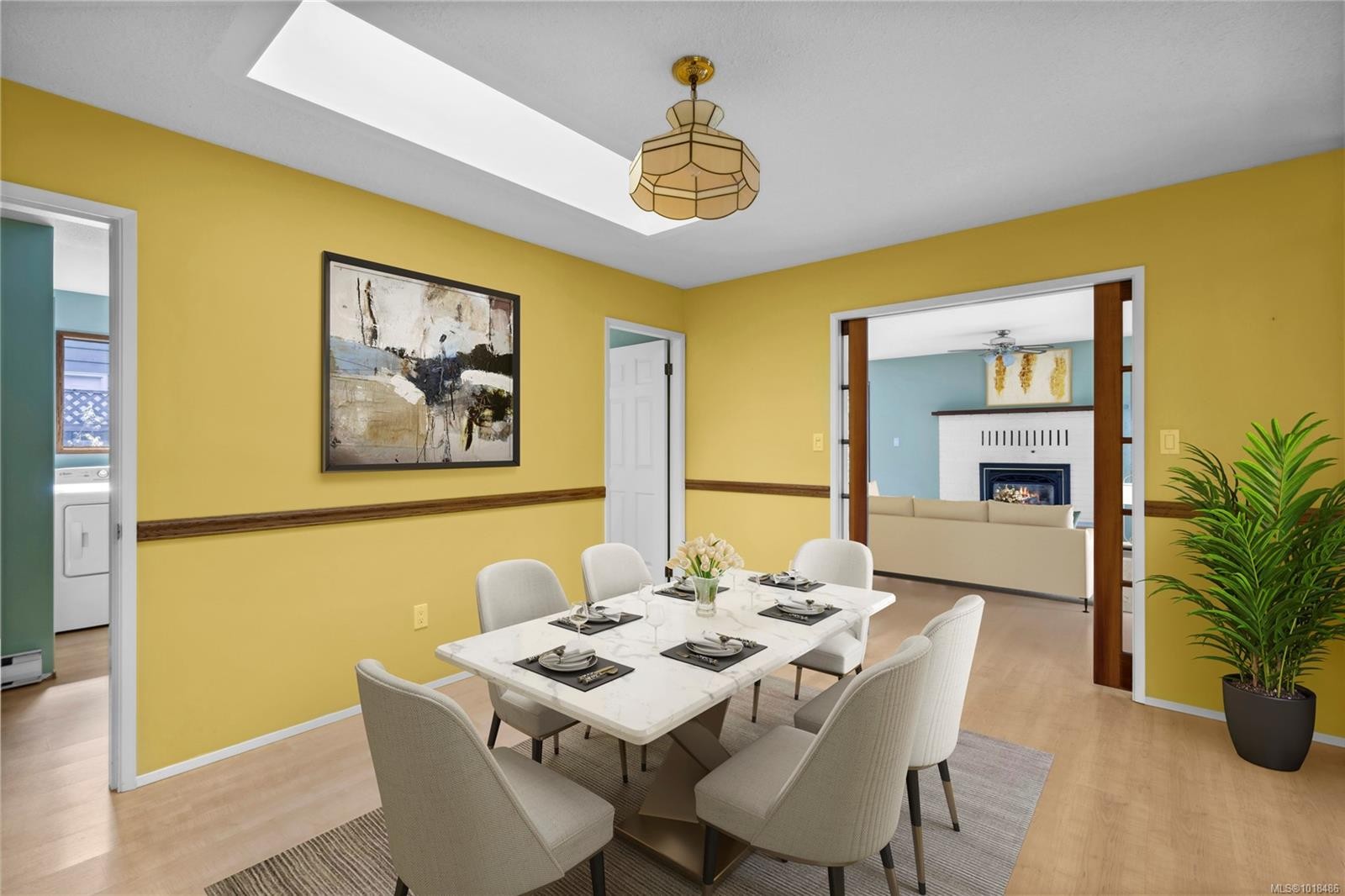 496 Crescent Rd West, Qualicum Beach, BC