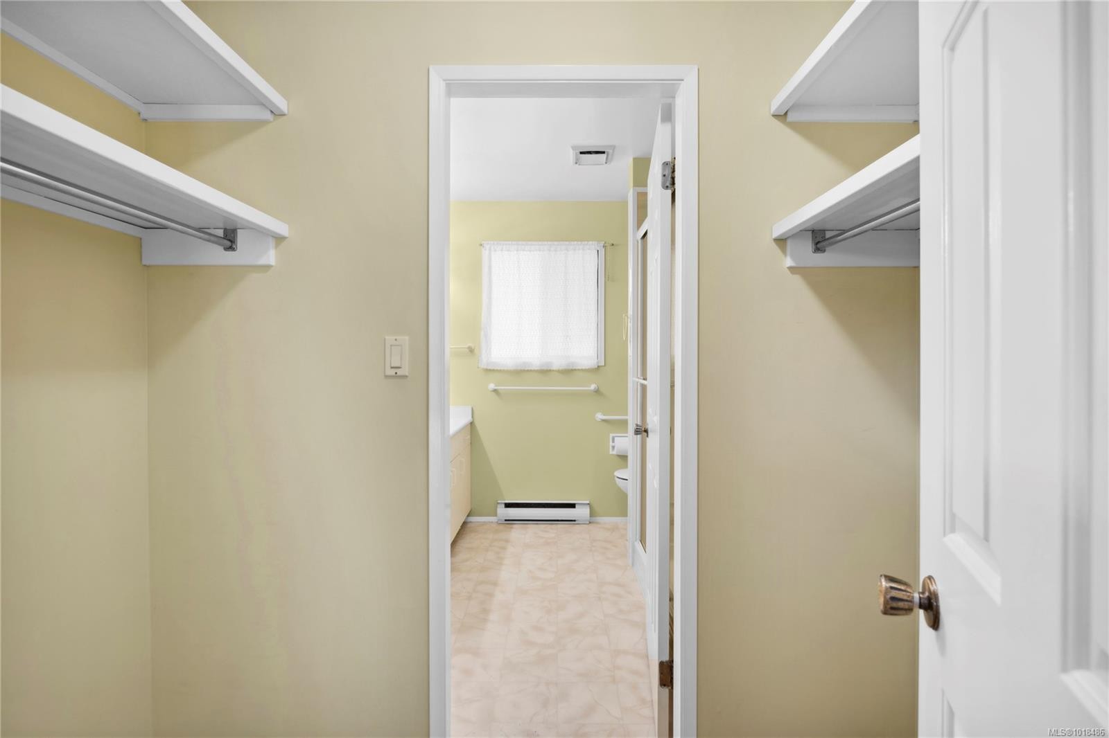 496 Crescent Rd West, Qualicum Beach, BC