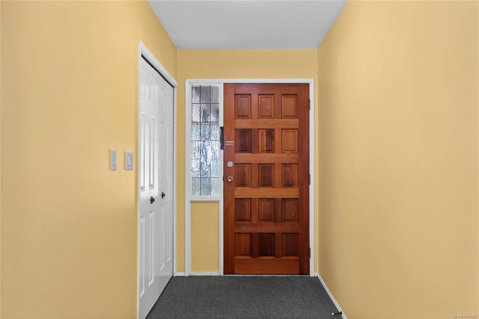 496 Crescent Rd West, Qualicum Beach, BC