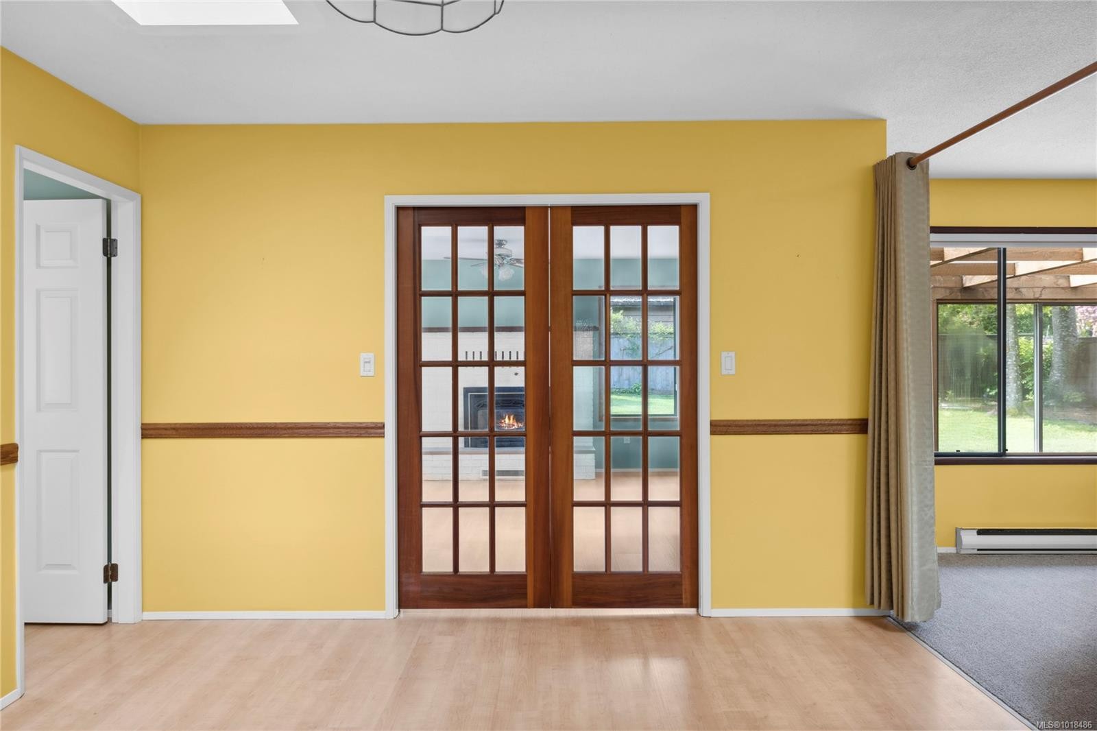 496 Crescent Rd West, Qualicum Beach, BC