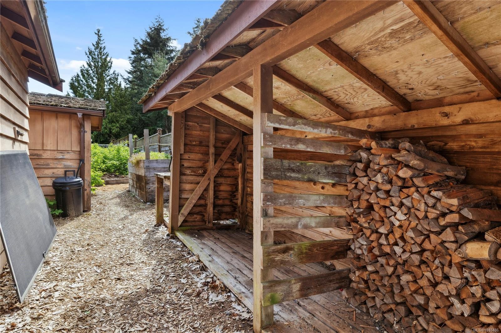 496 Crescent Rd West, Qualicum Beach, BC