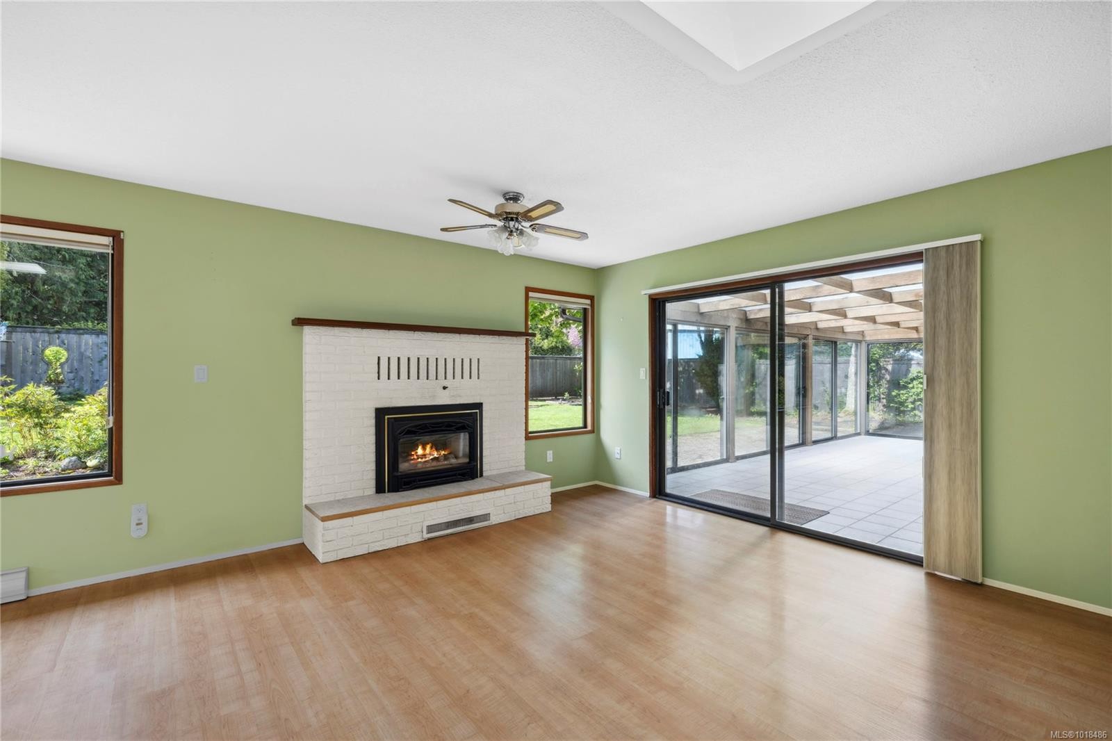 496 Crescent Rd West, Qualicum Beach, BC