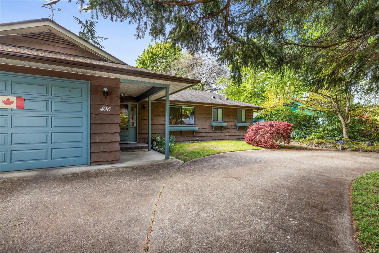 496 Crescent Rd West, Qualicum Beach, BC