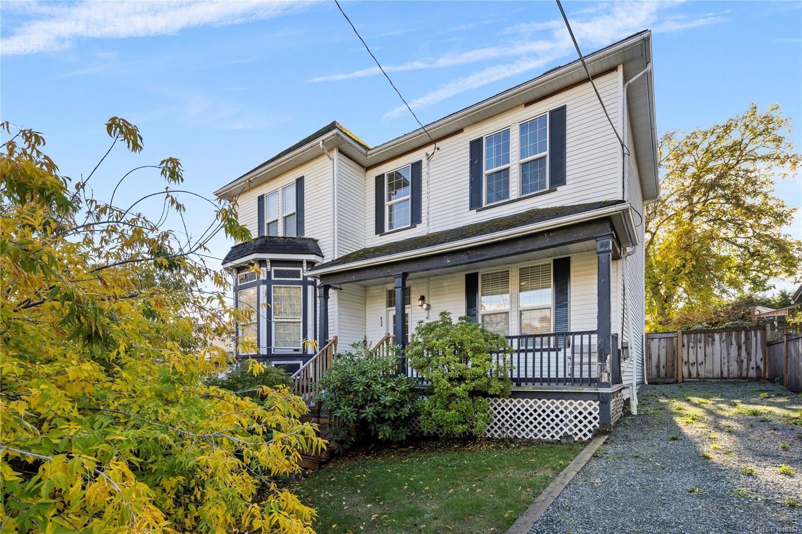 639 Kennedy St, Nanaimo, BC - Outdoor With Deck Patio Veranda