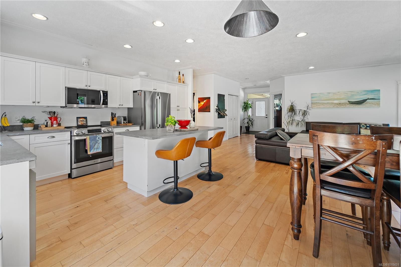 2877 Patricia Marie Pl, Sooke, BC