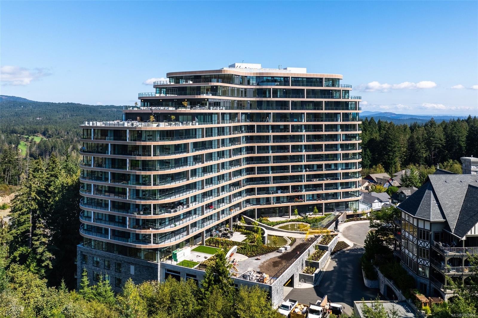 1118-2000 Hannington Rd, Langford, BC - Outdoor