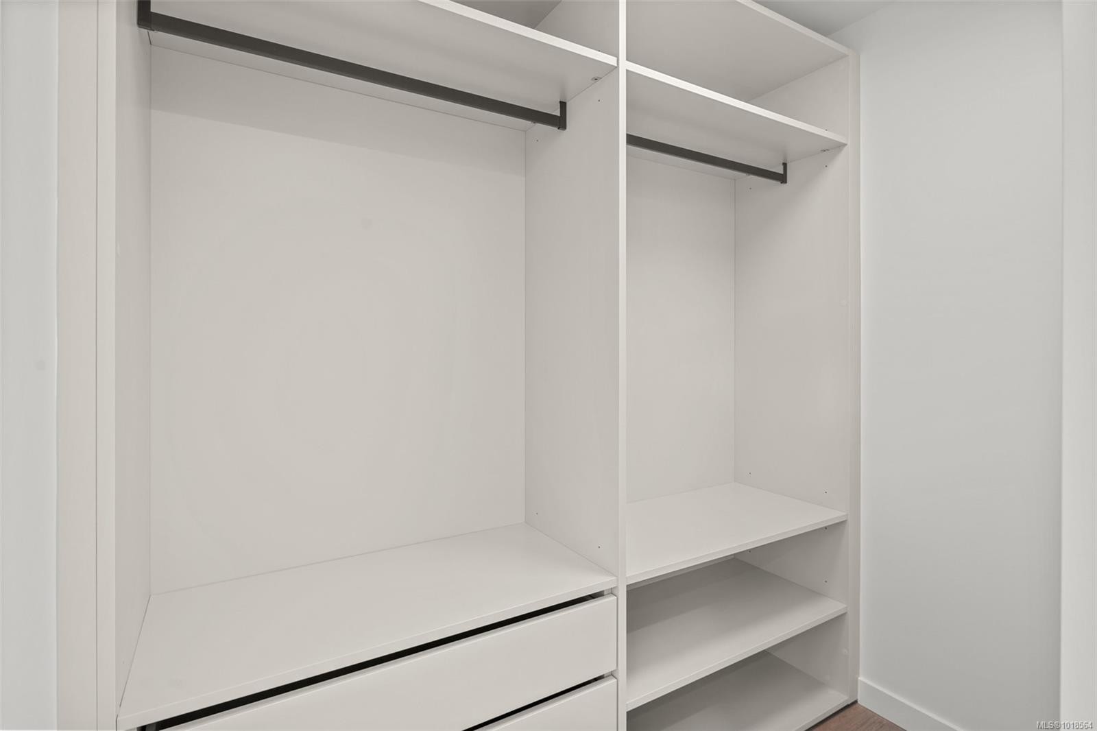 1118-2000 Hannington Rd, Langford, BC - Indoor With Storage