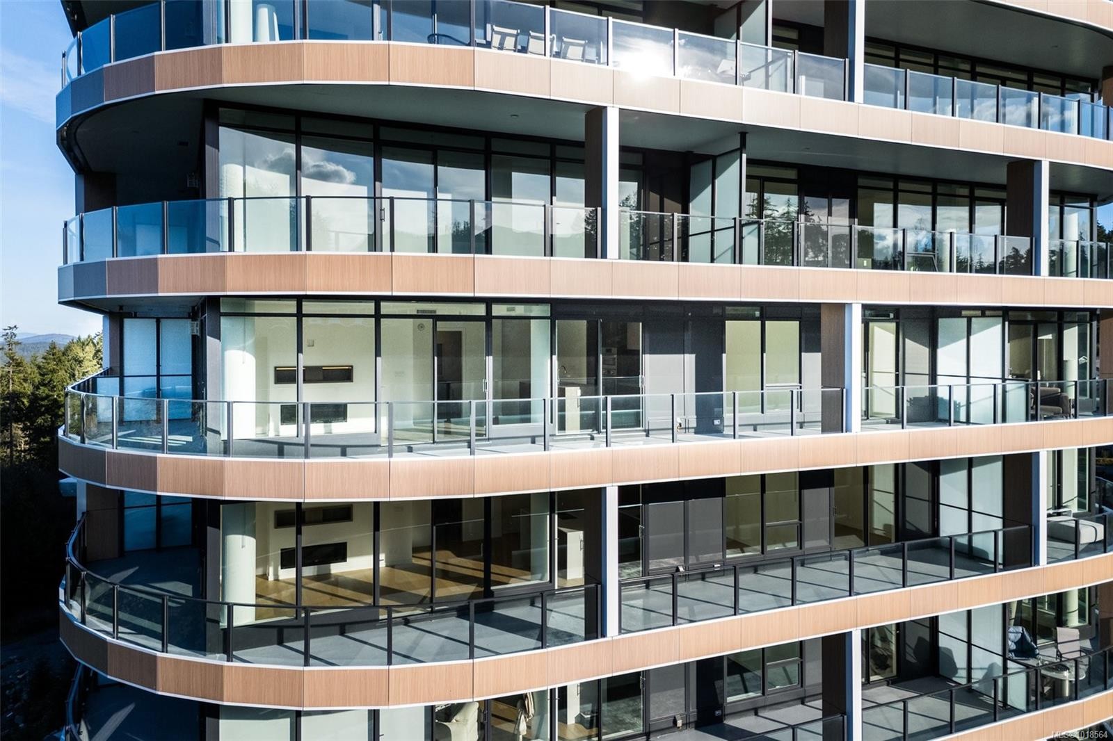 1118-2000 Hannington Rd, Langford, BC - Outdoor