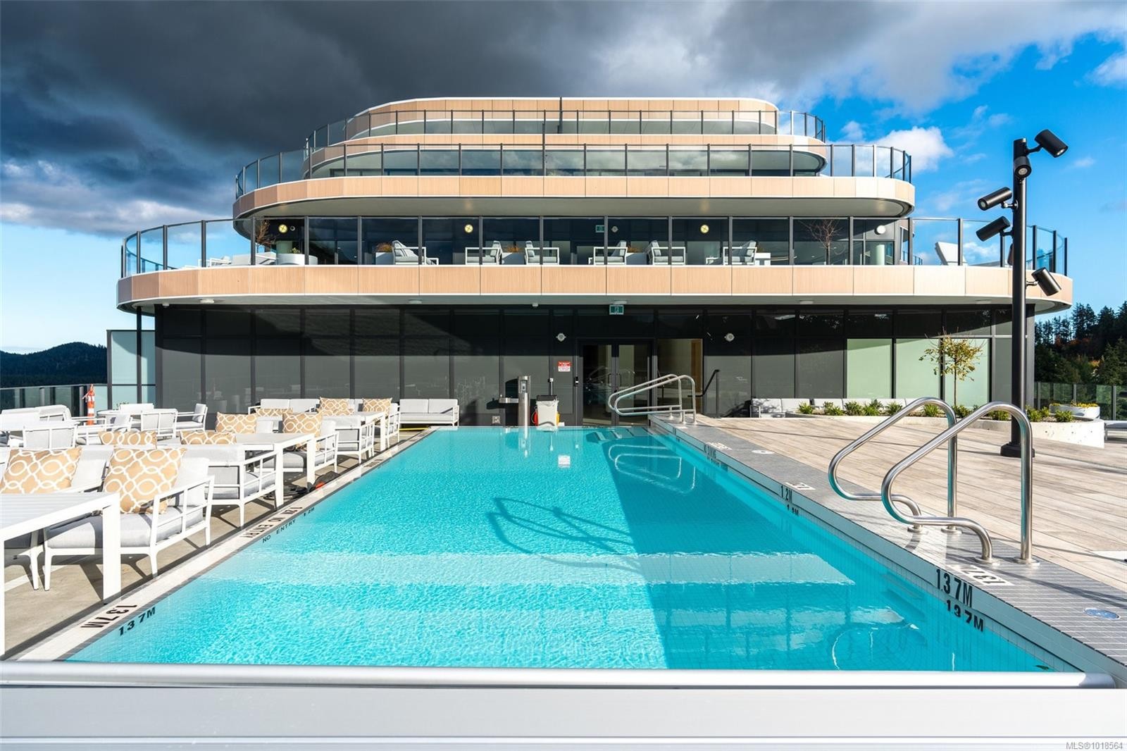 1118-2000 Hannington Rd, Langford, BC - With In Ground Pool