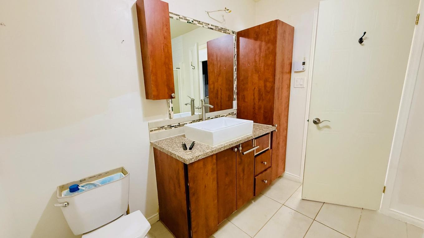 Salle de bains - 103-5373 Rue Du Bocage, Terrebonne (La Plaine), QC - Indoor Photo Showing Bathroom