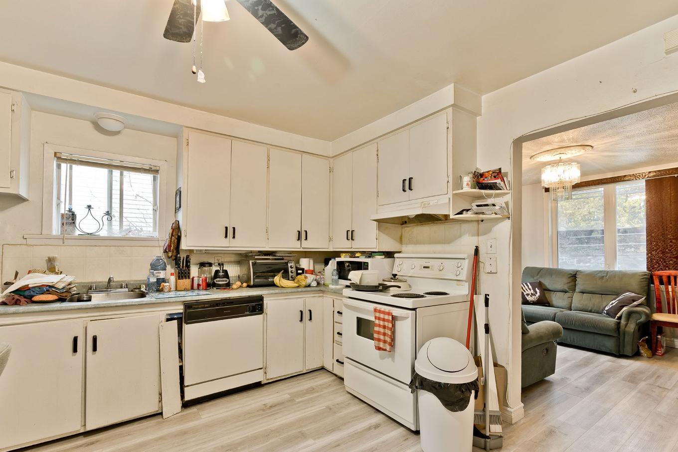 Cuisine - 722 - 724 Rue Victoria, Sherbrooke (Les Nations), QC - Indoor Photo Showing Kitchen With Double Sink