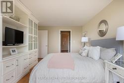 Primary suite with walk-through closet & ensuite. -