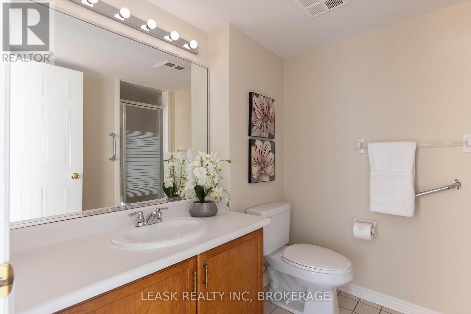 2nd 3-pc bathroom. - 303 - 3 Towering Heights Boulevard, St. Catharines (Glendale/Glenridge), ON - Indoor Photo Showing Bathroom