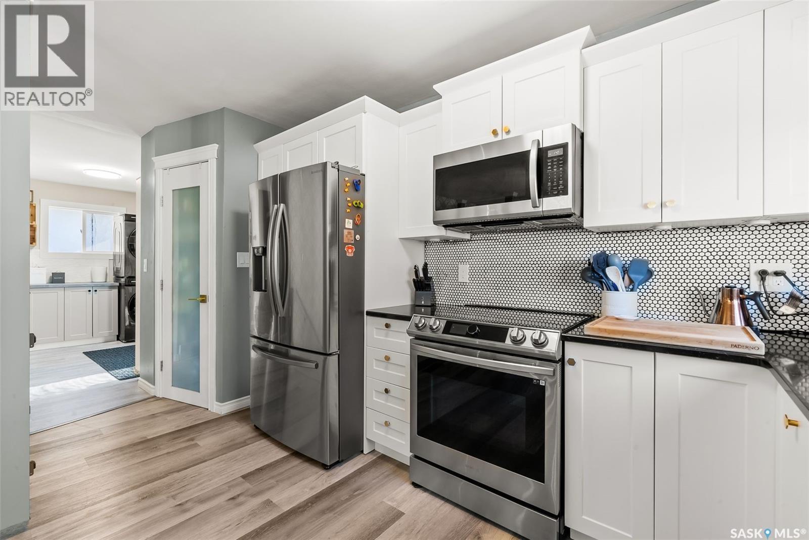 421 2Nd Avenue, Odessa, SK - Indoor Photo Showing Kitchen With Stainless Steel Kitchen