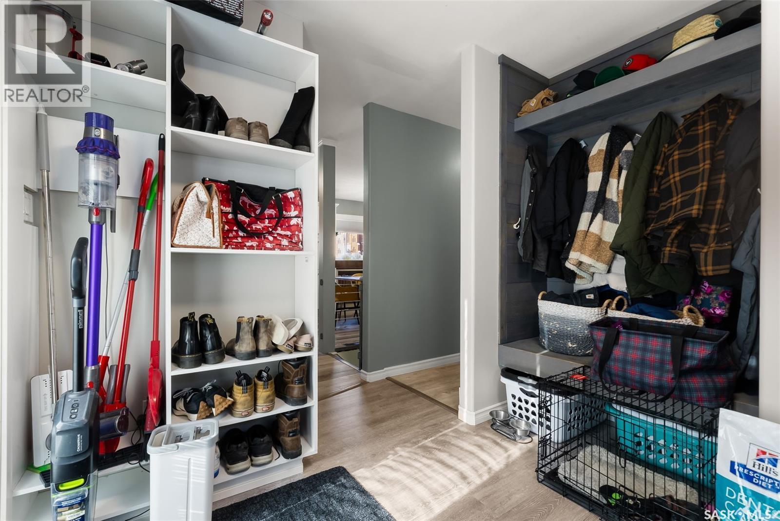 421 2Nd Avenue, Odessa, SK - Indoor