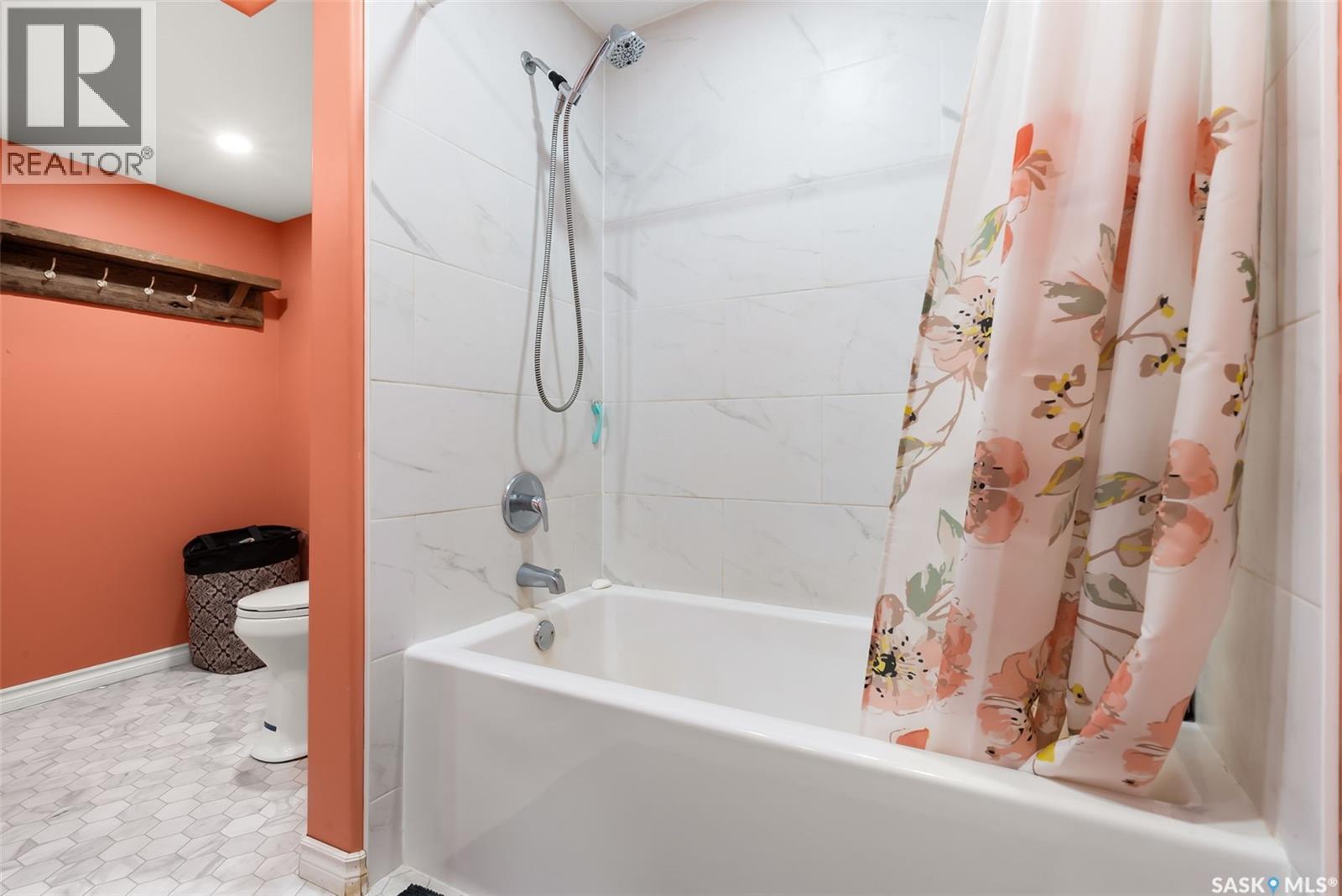 421 2Nd Avenue, Odessa, SK - Indoor Photo Showing Bathroom