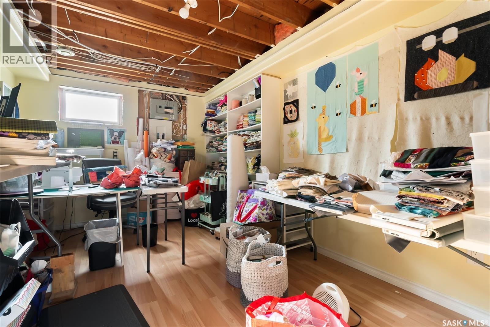 421 2Nd Avenue, Odessa, SK - Indoor