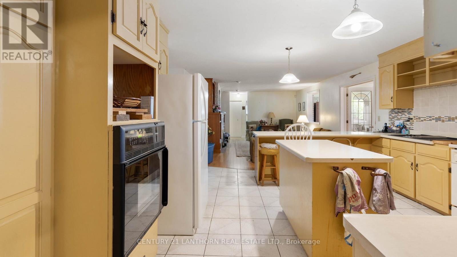 5073 Highway 62 Highway S, Prince Edward County (Ameliasburg Ward), ON - Indoor Photo Showing Kitchen