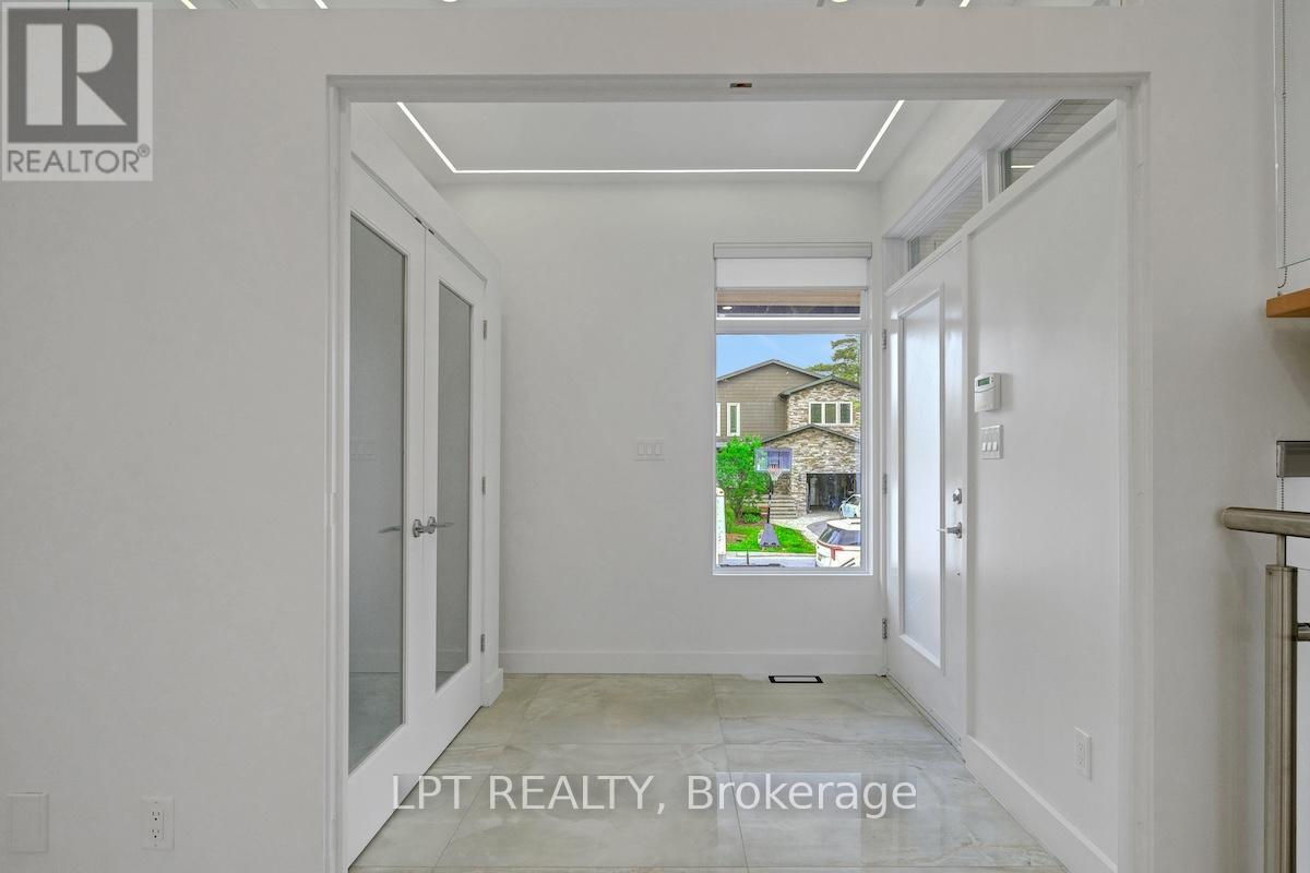 298 Crestview Road, Ottawa, ON - Indoor Photo Showing Other Room